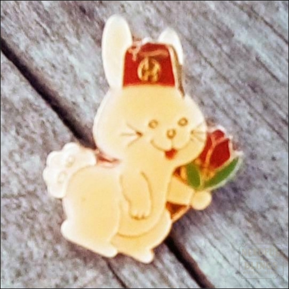 🐇 Vintage Bunny Fez Enamel Pin (Shriners / Masonic, 1980s)
